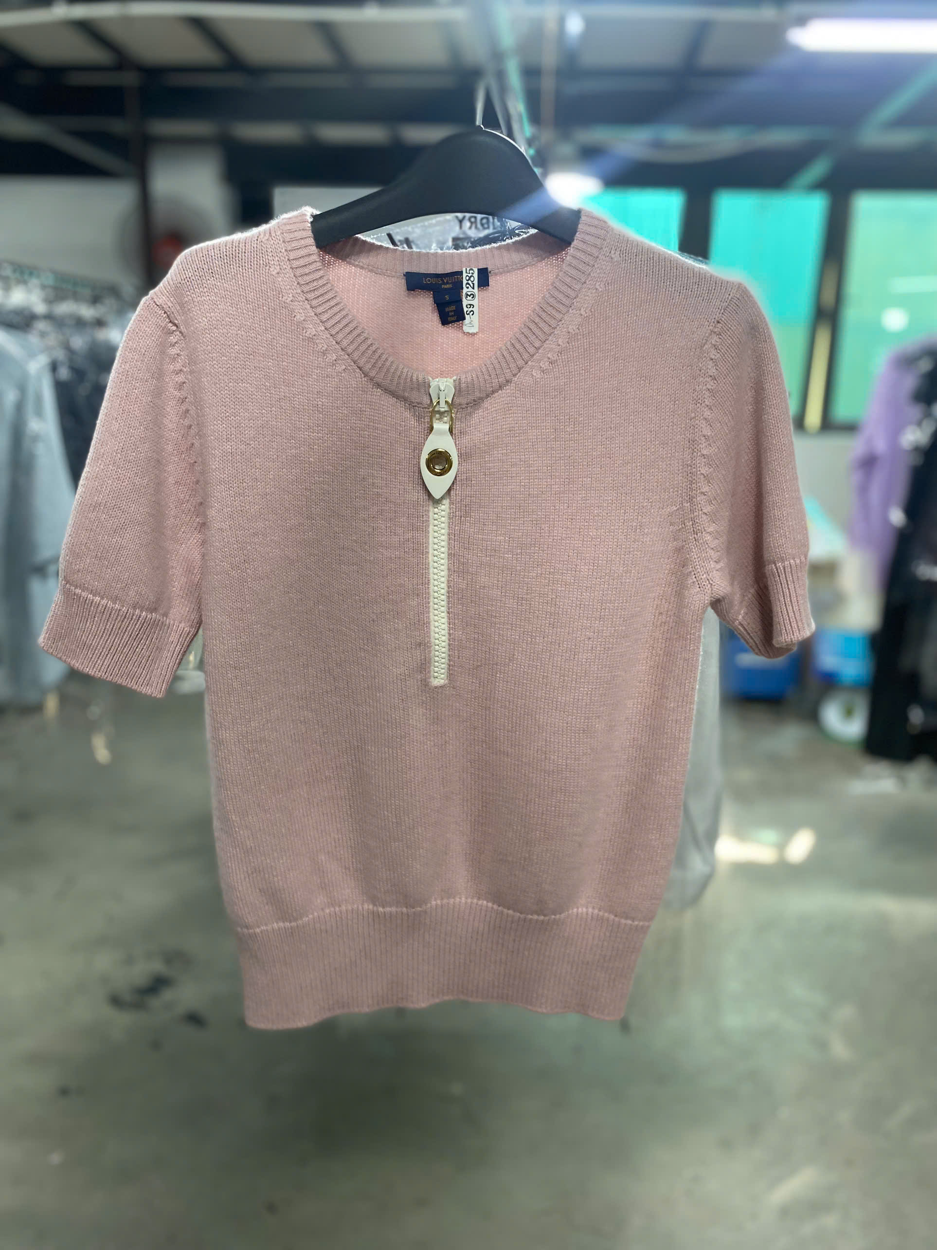 Để chăm sóc váy len cũng như áo len cần lưu ý những gì cùng Japan Laundry tìm hiểu nhé Để chăm sóc váy len cũng như áo len cần lưu ý những gì cùng Japan Laundry tìm hiểu nhé